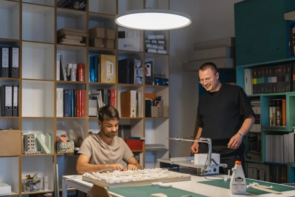 Team_06_KR454_Box_02450_2000