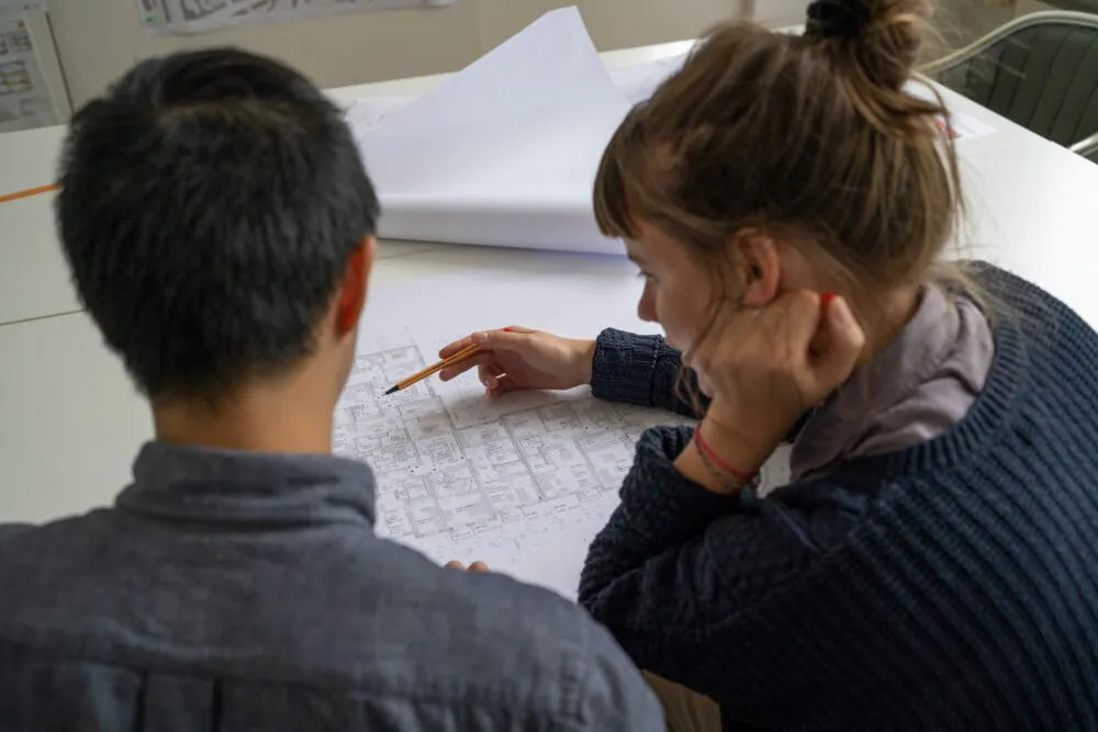 Team_09_KR454_Box_02786_2000