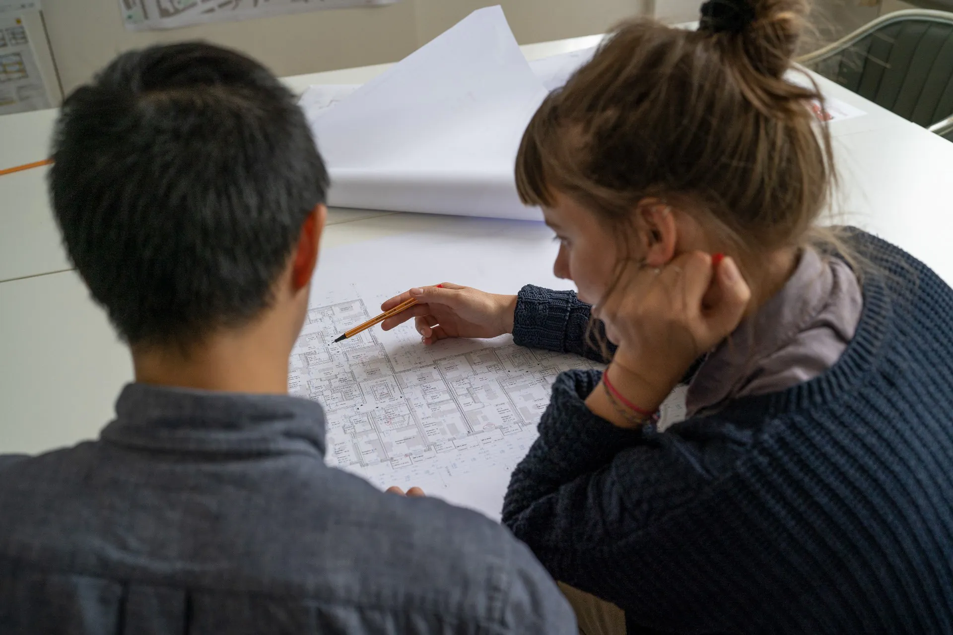 Team_09_KR454_Box_02786_2000