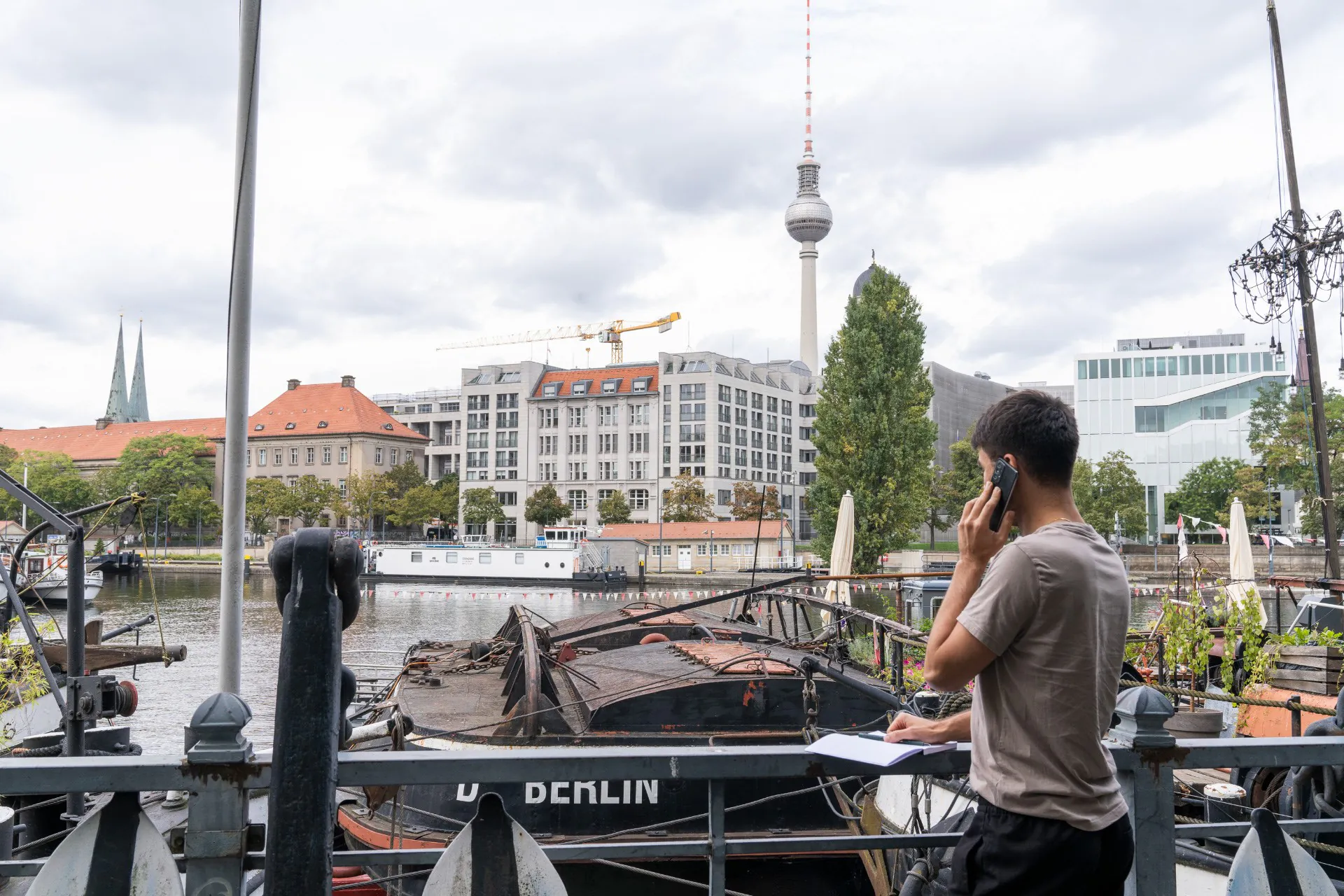 Team_11_KR454_Box_02674_2000