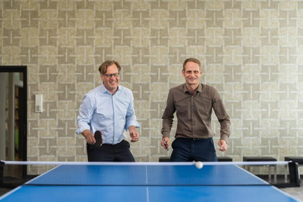 Team_98_KR454_Box_02380_2000